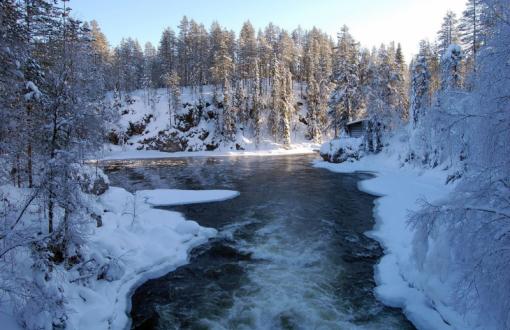 Speeding river in the winter