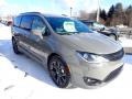 Ceramic Grey 2020 Chrysler Pacifica Touring L Exterior