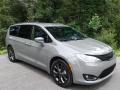 Ceramic Grey 2020 Chrysler Pacifica Touring L Exterior