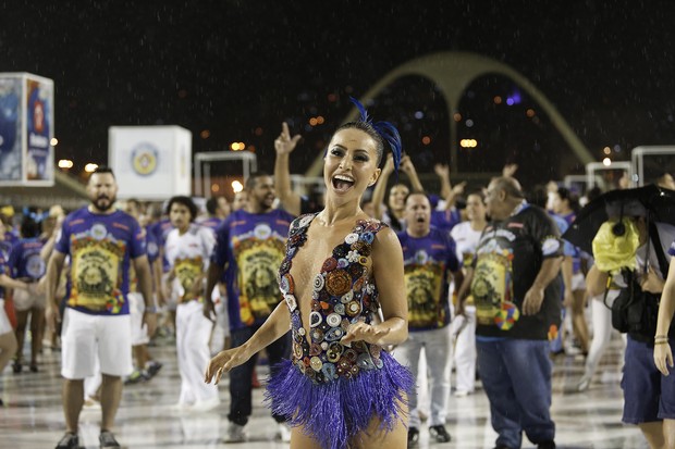 Sabrina Sato em ensaio da Vila Isabel na Marquês de Sapucaí, no Centro do Rio (Foto: Marcos Serra Lima/ EGO)