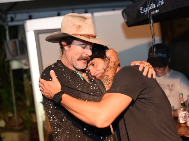 Donavon Frankenreiter e Dudu Azevedo em show na Zona Norte do Rio (Foto: Ari Kaye/ Divulgação)