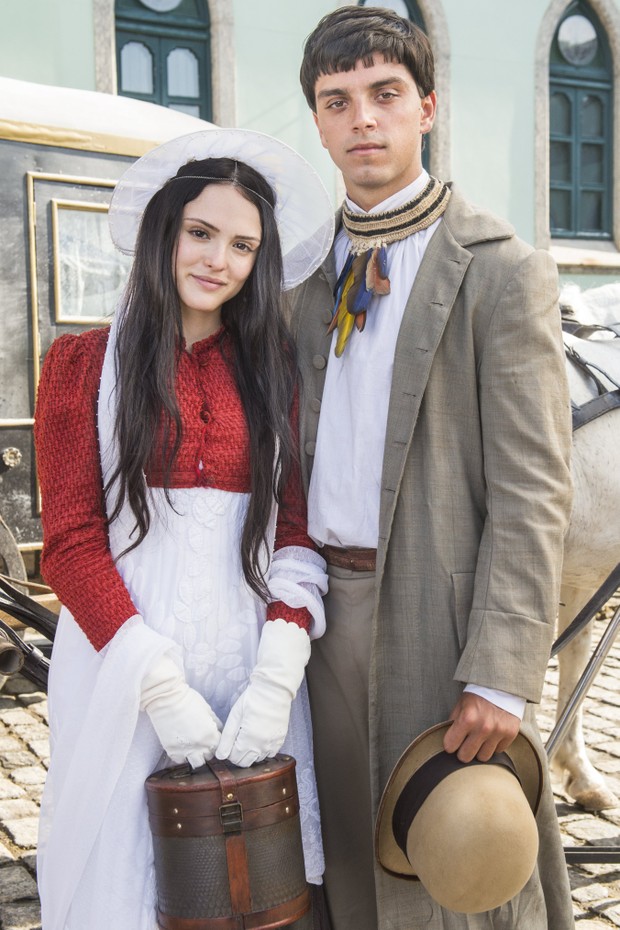 Isabelle Drummond será a personagem Anna Millman, uma professora de português da corte austríaca, na novela Mundo Novo, que estreiano próximo dia 22 ás 18h na Globo (Foto: TV Globo/Divulgação)