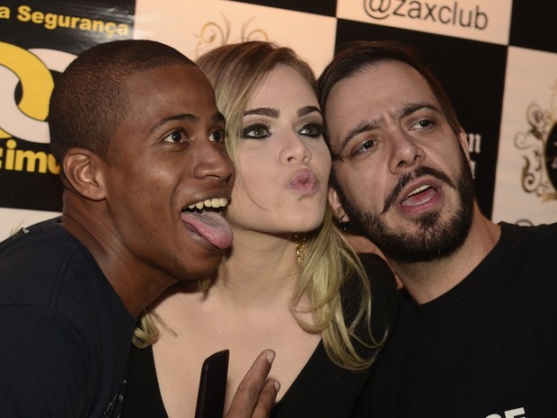 Ex-BBBs Luan, Paulinha e Max Porto em festa na Zona Oeste do Rio (Foto: Roberto Teixeira/ EGO)