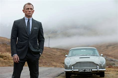 HD wallpaper: Daniel Craig, 007, James Bond, actor, men, Aston Martin, car | Wallpaper Flare