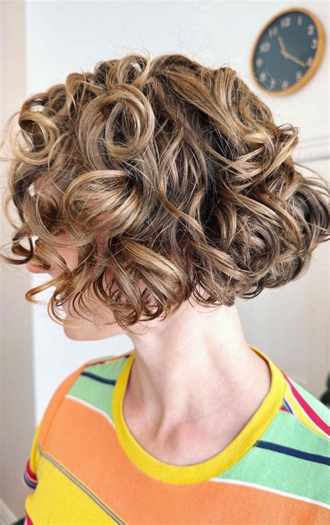 20 Romantic Curly Bob haircuts : Big Curl Short Bob