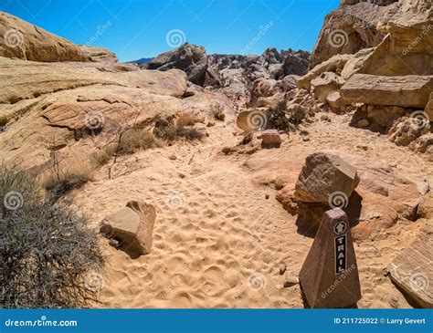 The White Domes Trail, Valley of Fire Stock Photo - Image of boulder, entrance: 211725022