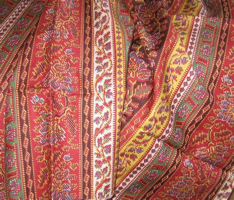 Brand New Fabric Remnant RALPH LAUREN BOLD RED COTTON PAISLEY 110X60 remnant… | Fabric remnants ...