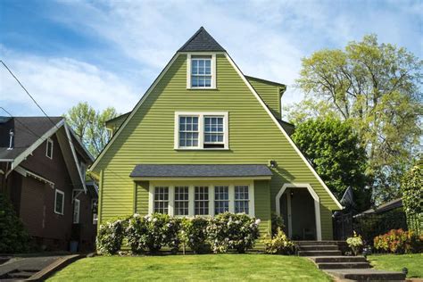 47 Houses with a Green Exterior (Photos)