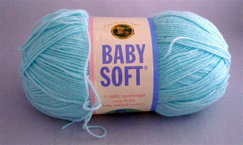 Lion Brand Baby Soft Yarn 459 yd (420 meters) per 5 oz skein - 1 skein pastel green color 156