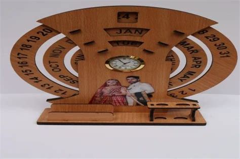 Digital Printing Wooden Calendar With Clock at Rs 50/piece in Pune | ID: 2849955164091