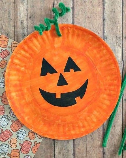 31 Easy Halloween Crafts for Toddlers - Quick Preschooler Halloween Ideas