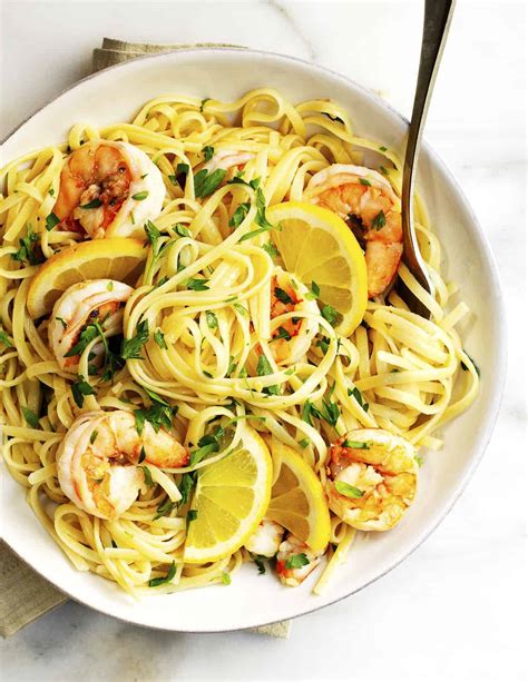 Lemon Garlic Shrimp Pasta (20 minutes!) - Pinch and Swirl