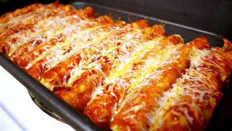 Mexican Made Easy: Homemade Enchiladas - Everything Erica