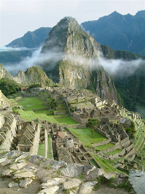 File:Peru Machu Picchu Sunset-2.jpg