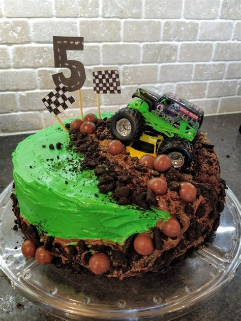 How to Make a Monster Truck Cake -The easiest cake you'll ever make!