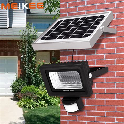 60leds Solar Lights Motion Sensor Outdoor Security Light Solar Powered Flood Light IP66 ...