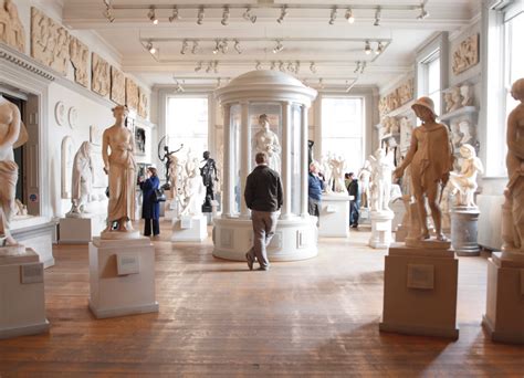 File:Walker Art Gallery Statue Room.jpg - Wikimedia Commons