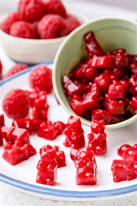 How to Make the Best Homemade Raspberry Gummy Fruit Snacks - Healthy Substitute