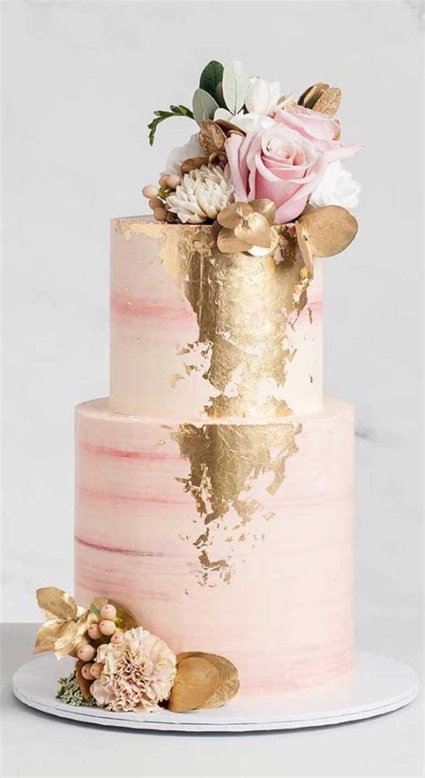 The Prettiest & Unique Wedding Cakes We’ve Ever Seen