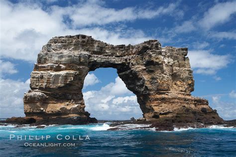 Photo of Darwin’s Arch, Galapagos – Natural History Photography Blog