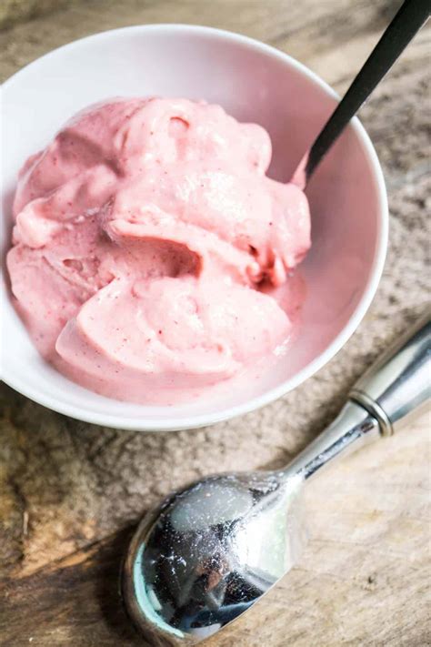 3 Ingredient Strawberry Nice Cream - Smart Nutrition with Jessica Penner, RD