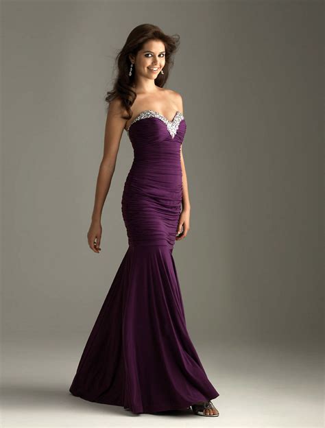 ADD GLAMOUR TO THE OCCASSION BY BEAUTIFUL EVENING DRESSES... - Godfather Style