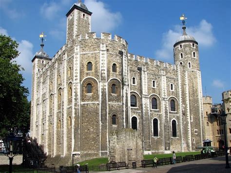 8 Oldest Buildings in London - Oldest.org