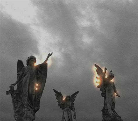 angel statue i 2024