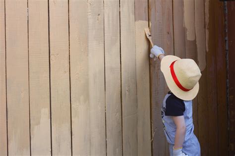 The Best Wooden Fence Paint Colors for Your Home