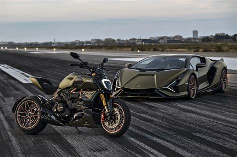 2021 Ducati Diavel Lamborghini Unveiled 30 | Rider Magazine