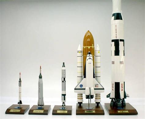 NASA - Space Shuttle and 4 Launch Carrier Vehicle Rocket Collection - 1/100 Scale Mahogany ...