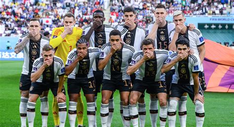 WHD News: World Cup 2022: Germany responds to FIFA's sanctions threat with unique team photo