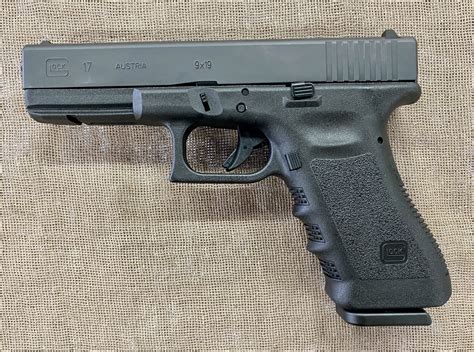 Glock G17 Gen 3 9mm 17+1 rounds, 4.49″ Barrel – Saddle Rock Armory