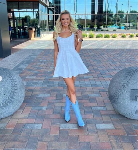 Meet Hannah Wing, presenter dubbed 'the Dallas sports queen' after lighting up ESPN screens on ...