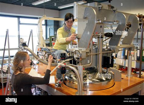 research researcher physics student students science experiment lab Stock Photo, Royalty Free ...