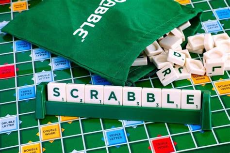 5 benefits of playing Scrabble with children