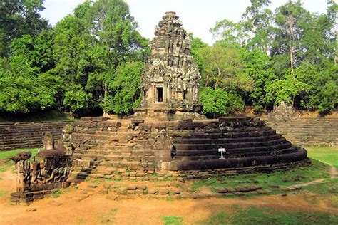 Neak Pean - Artificial Island in Cambodia - Indochina Tours