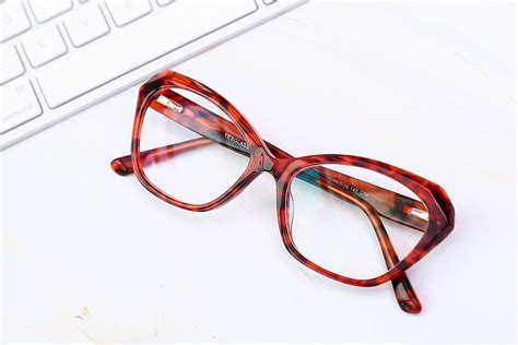 Shop trendy and fashionable butterfly glasses from top designers | Collections | Yesglasses