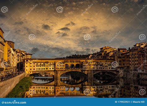 Ponte Vecchio at Sunset stock image. Image of tanners - 179922921