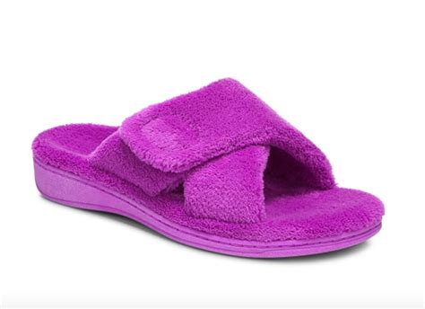 9 Best Slippers With Arch Support for Women (2022) - Parade