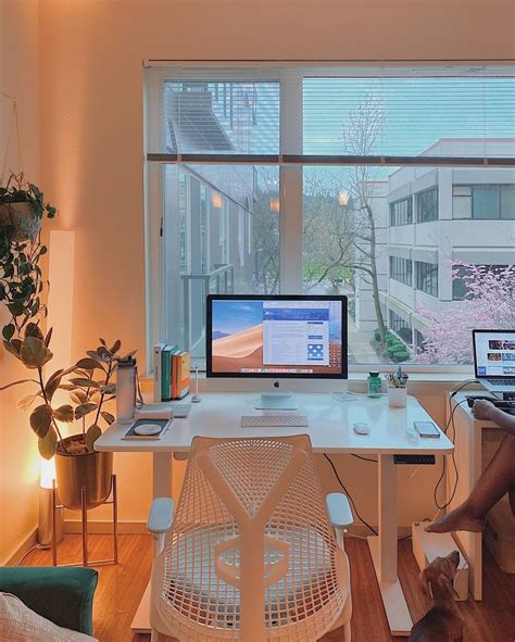 20+ Best Minimalist Desk Setups & Home Office Ideas | Gridfiti | Home office setup, Desk layout ...