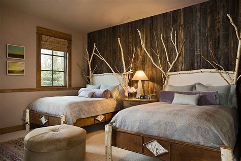 25 Awesome Bedrooms with Reclaimed Wood Walls