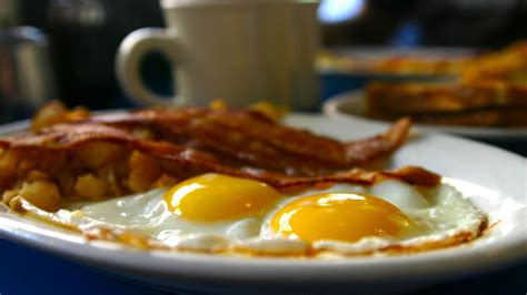 15 Easy Bacon and Eggs Breakfast – Easy Recipes To Make at Home