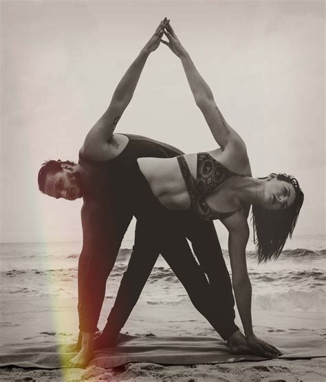 Discover more than 126 partner yoga poses pictures latest - vova.edu.vn