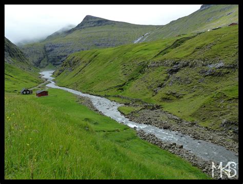 Faroe Islands - Landscape - Traveling Rockhopper