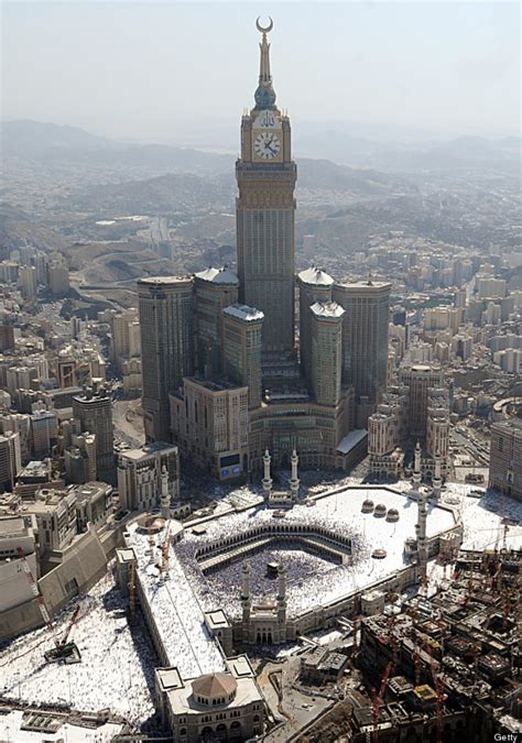 Jago Bangla: Mecca Clock Tower Photo Shows Kaaba In The Shadow Of Abraj Al-Bait Building