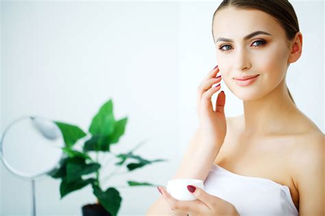 7 Tips for Properly Sourcing Skin Care Products for Your Body