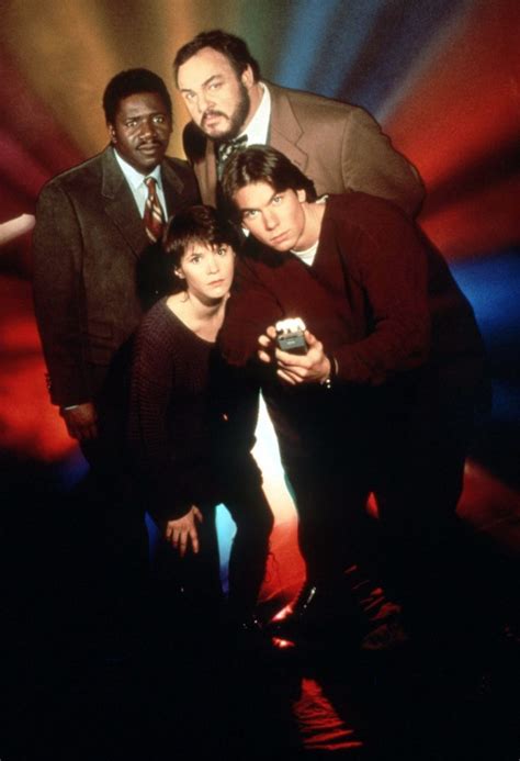 Sliders: The '90s sci-fi TV show where alternate earths were just a wormhole away - Click Americana