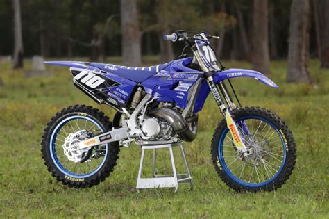 250 Dirt Bike Yamaha : DIrt Bike Magazine | 2018 YAMAHA YZ450F/YZ250F FIRST LOOK / Nibbi racing ...