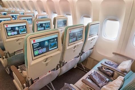 Emirates Economy Class Review: What's Emirates Economy Like?